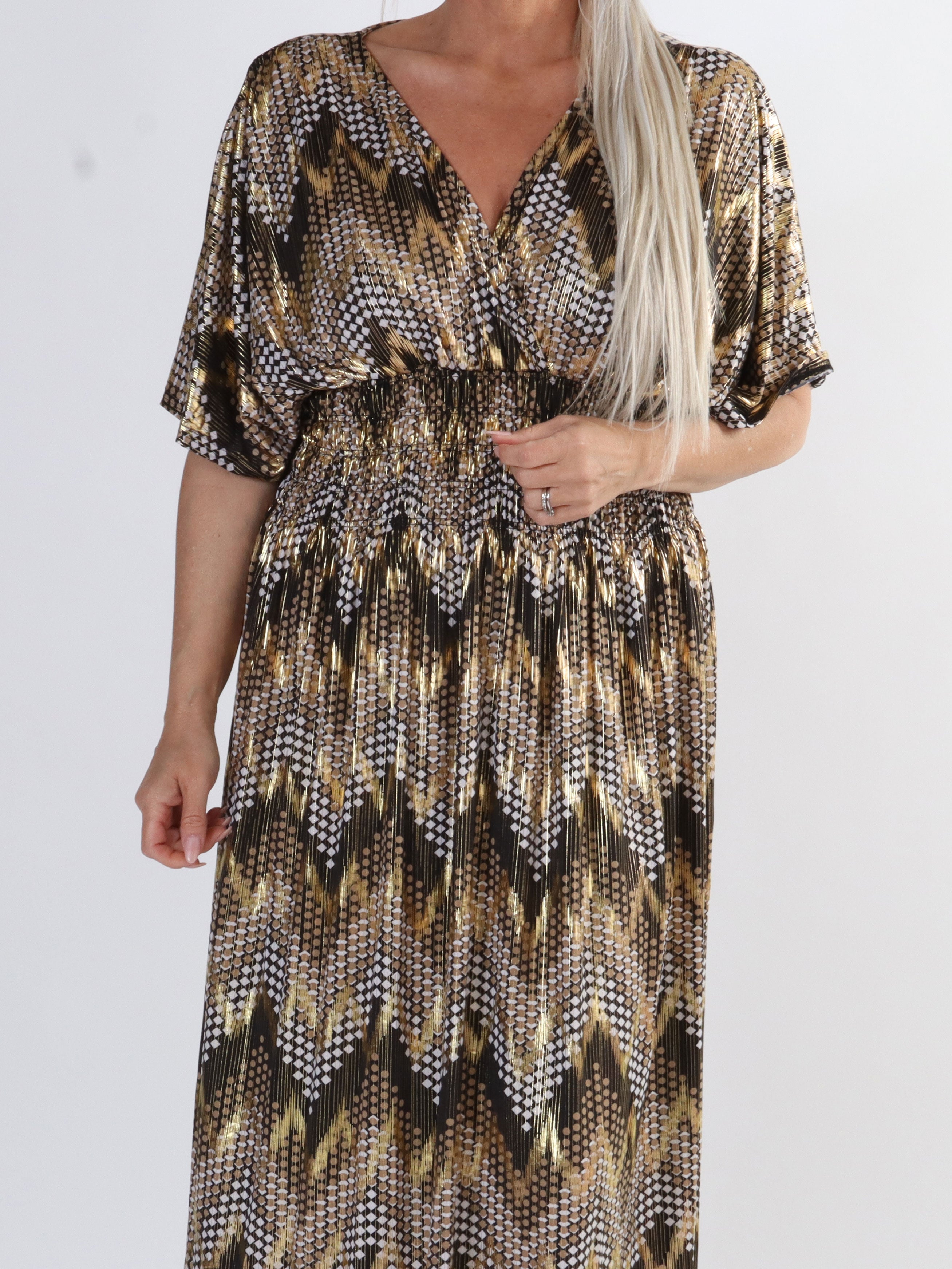 Pams Pattern - Lång elastisk plus size klänning i veckfritt tyg